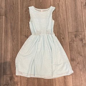 Sleeveless dress size small